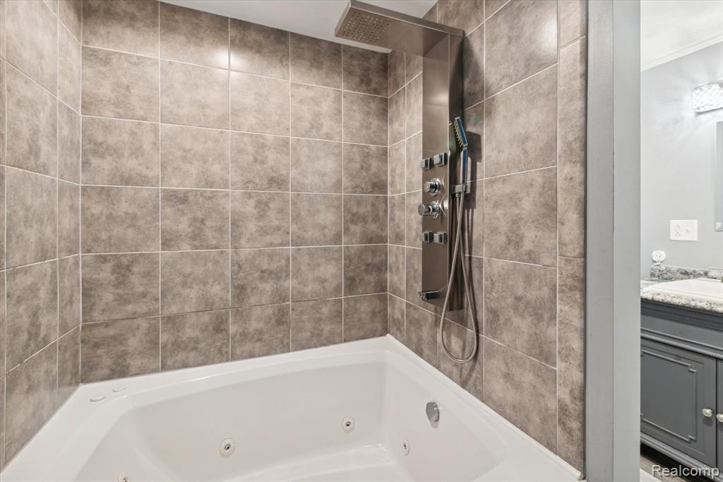 5852 S MOHAWK Avenue, Ypsilanti, MI 48197 — Photo 30