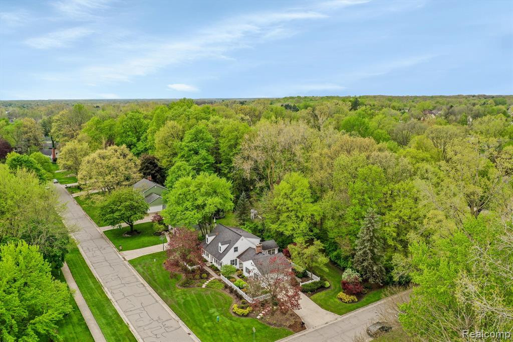9025 Colony Farm Drive, Plymouth, MI 48170 — Photo 6