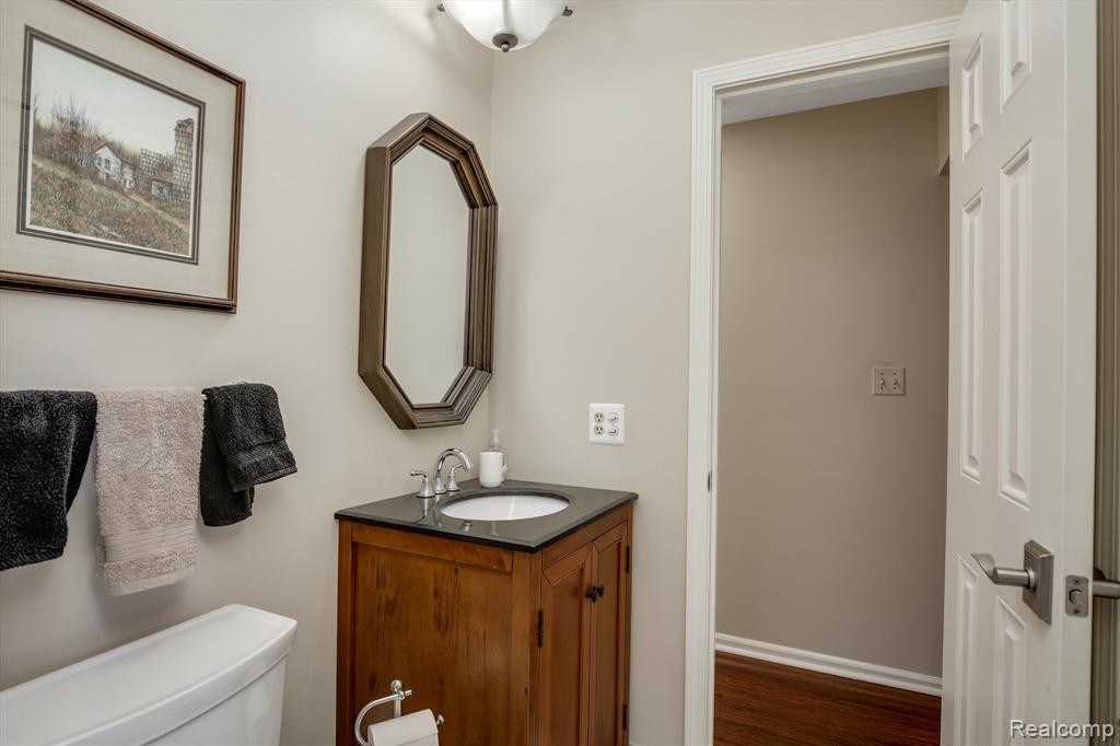9025 Colony Farm Drive, Plymouth, MI 48170 — Photo 23