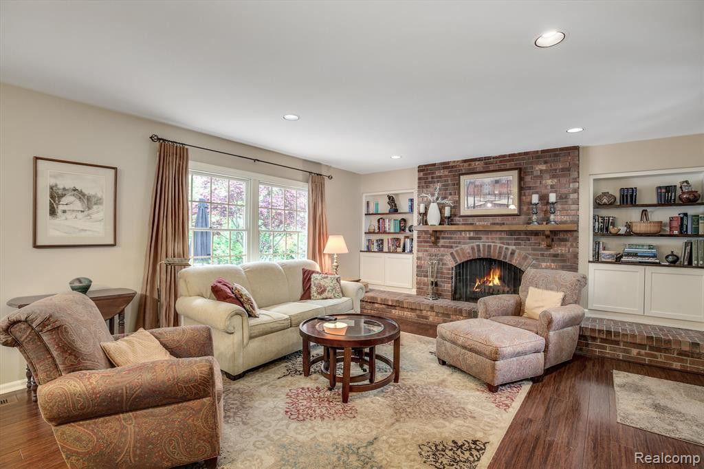 9025 Colony Farm Drive, Plymouth, MI 48170 — Photo 26