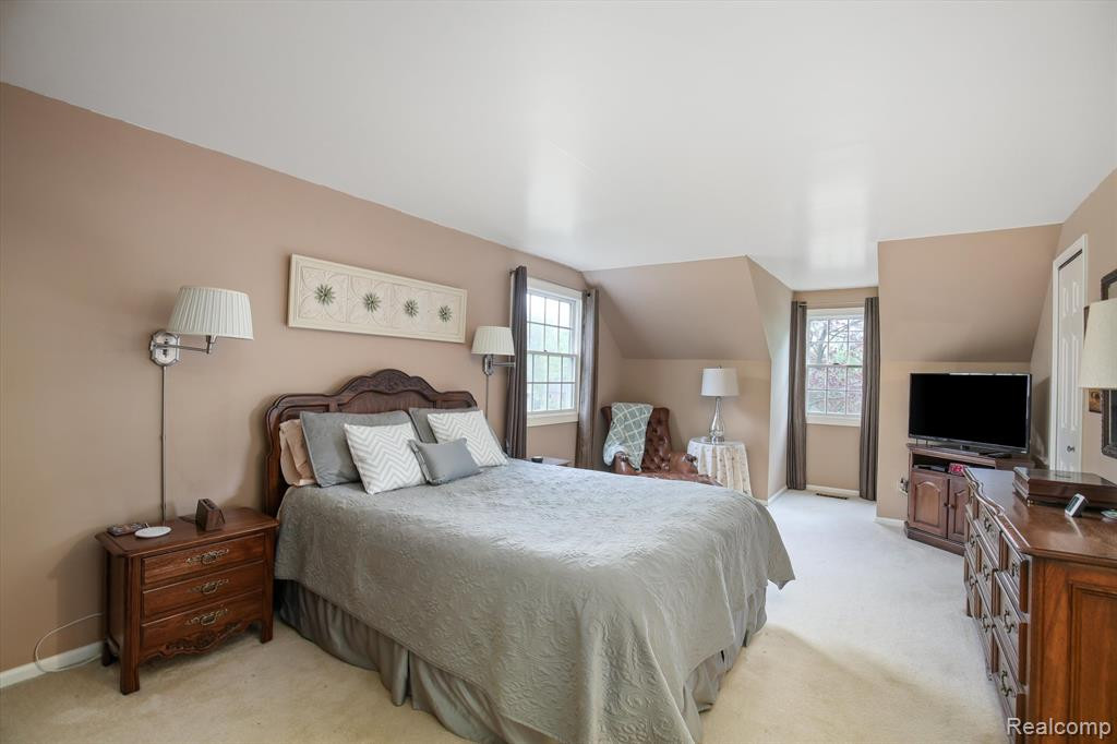 9025 Colony Farm Drive, Plymouth, MI 48170 — Photo 28