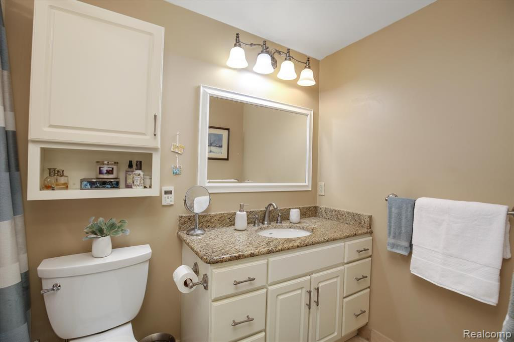 9025 Colony Farm Drive, Plymouth, MI 48170 — Photo 32