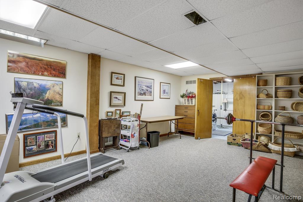 9025 Colony Farm Drive, Plymouth, MI 48170 — Photo 41