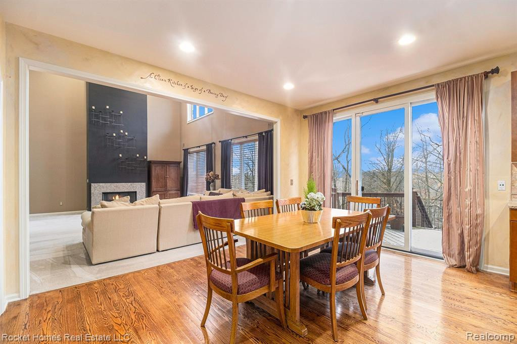 7368 Carlyle Crossing, West Bloomfield, MI — Photo 9