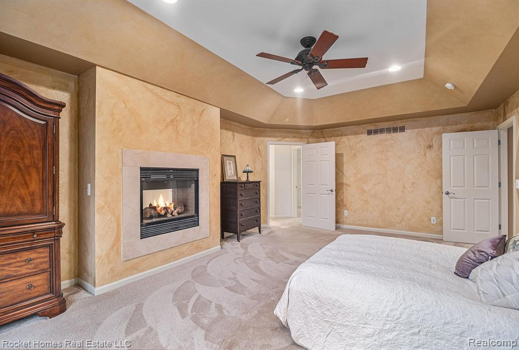 7368 Carlyle Crossing, West Bloomfield, MI — Photo 17