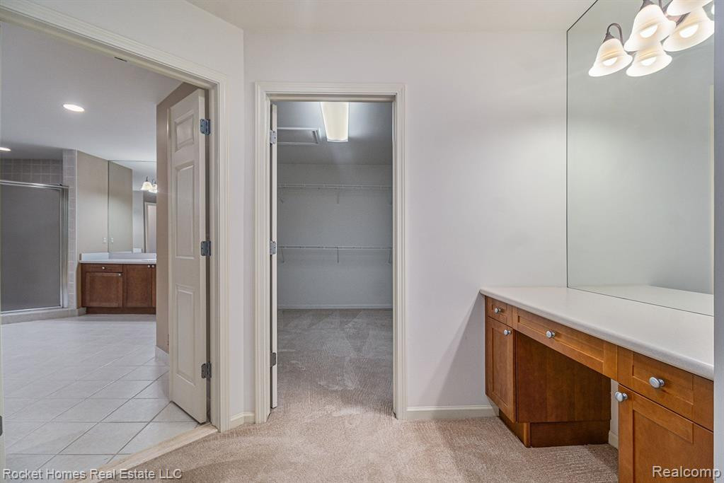 7368 Carlyle Crossing, West Bloomfield, MI — Photo 20