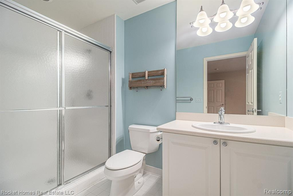 7368 Carlyle Crossing, West Bloomfield, MI — Photo 27