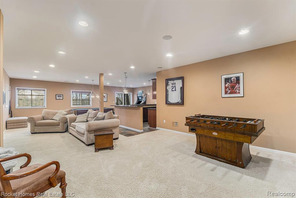 7368 Carlyle Crossing, West Bloomfield, MI — Photo 30