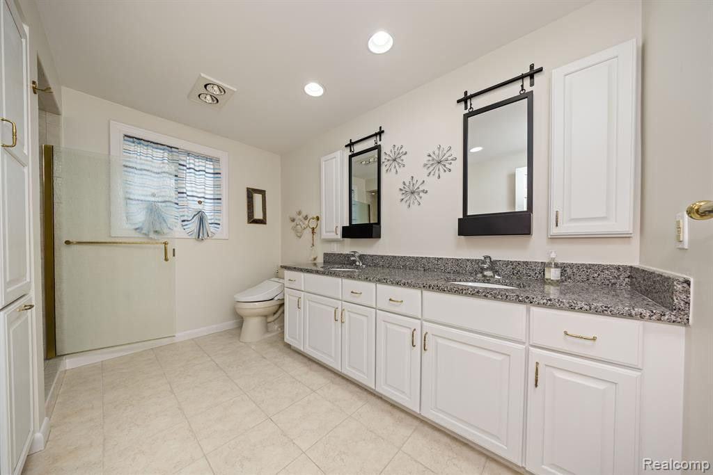 4601 FAIRWAY Ridge, West Bloomfield, MI 48323 — Photo 14