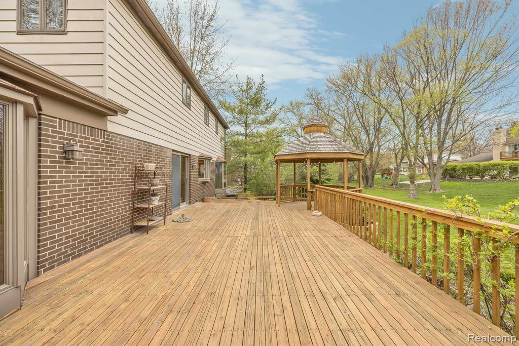 4601 FAIRWAY Ridge, West Bloomfield, MI 48323 — Photo 26