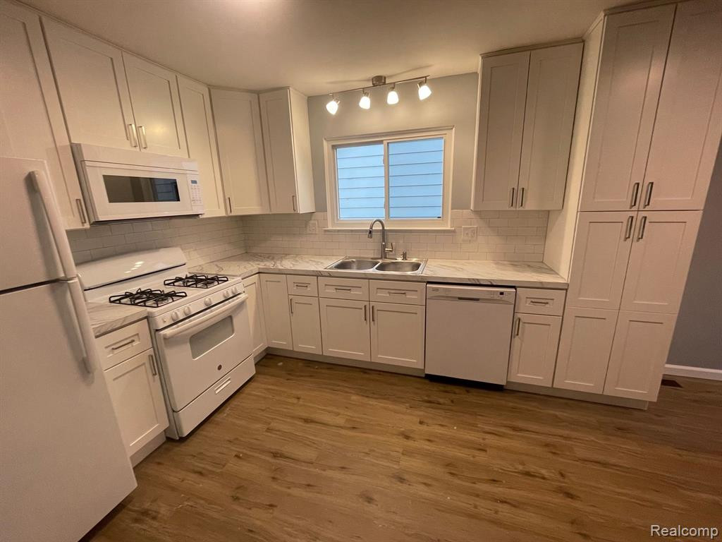 7559 WESTMINSTER Avenue, Warren, MI 48091 — Photo 3