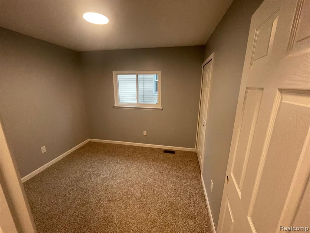7559 WESTMINSTER Avenue, Warren, MI 48091 — Photo 8