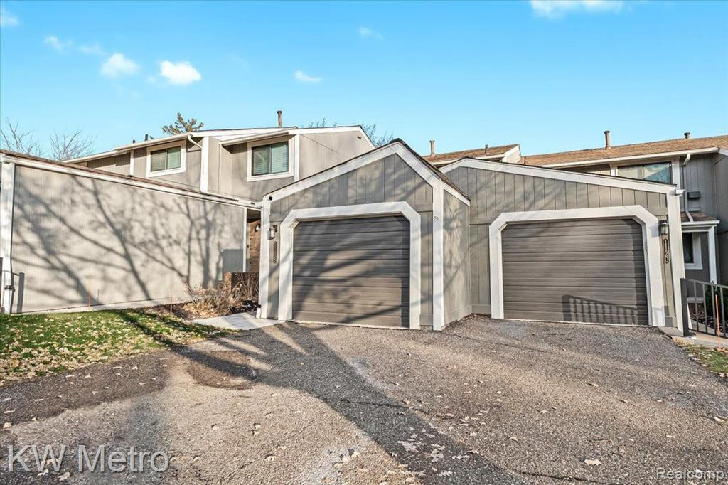 1118 WASHINGTON Circle, Northville, MI 48167 — Photo 3