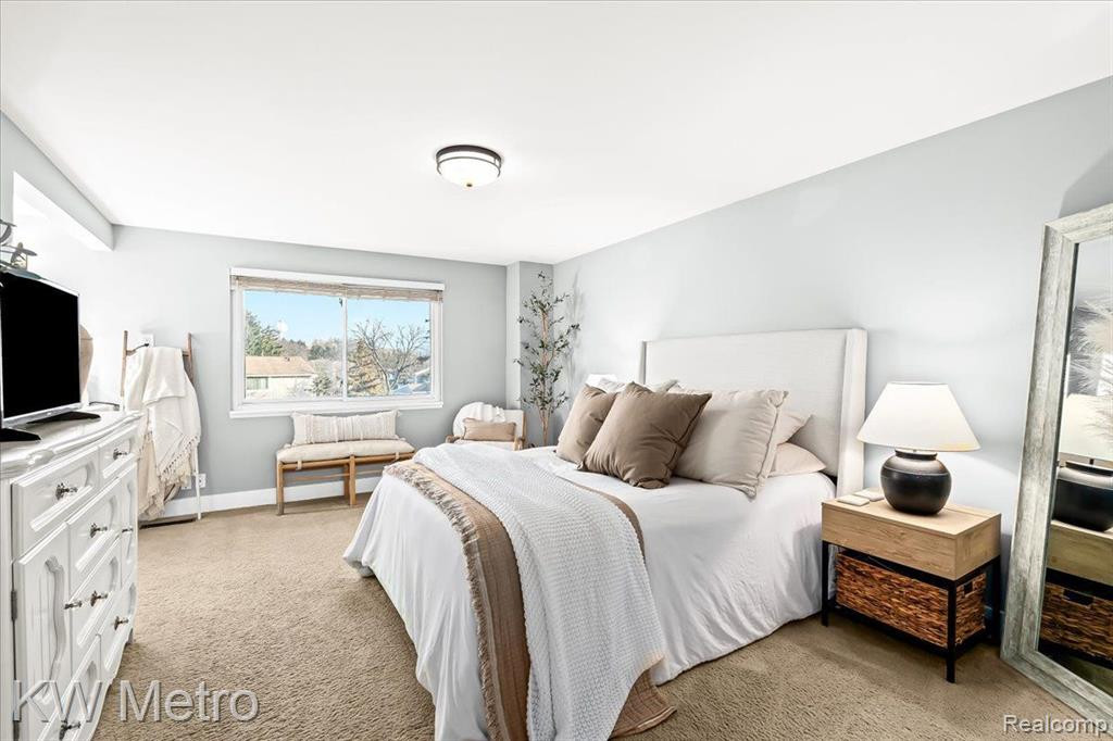 1118 WASHINGTON Circle, Northville, MI 48167 — Photo 18