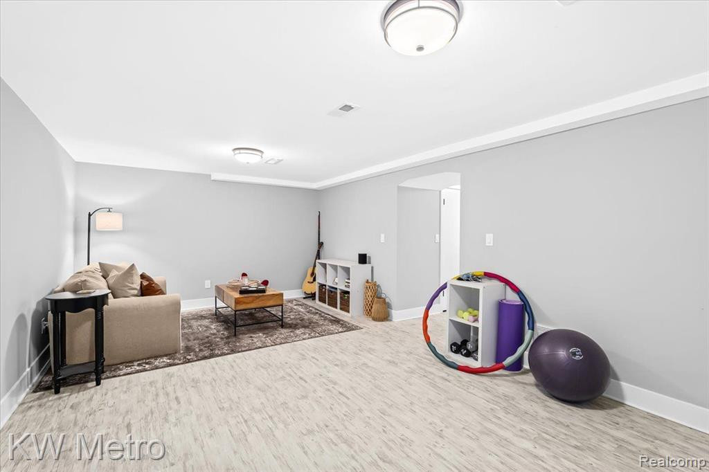 1118 WASHINGTON Circle, Northville, MI 48167 — Photo 24