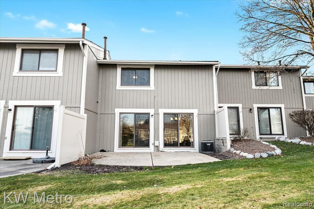 1118 WASHINGTON Circle, Northville, MI 48167 — Photo 30