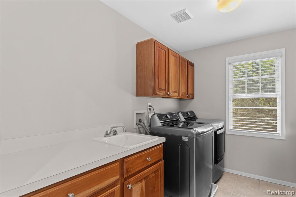 44427 WHITE PINE Circle E, Northville, MI 48168 — Photo 33