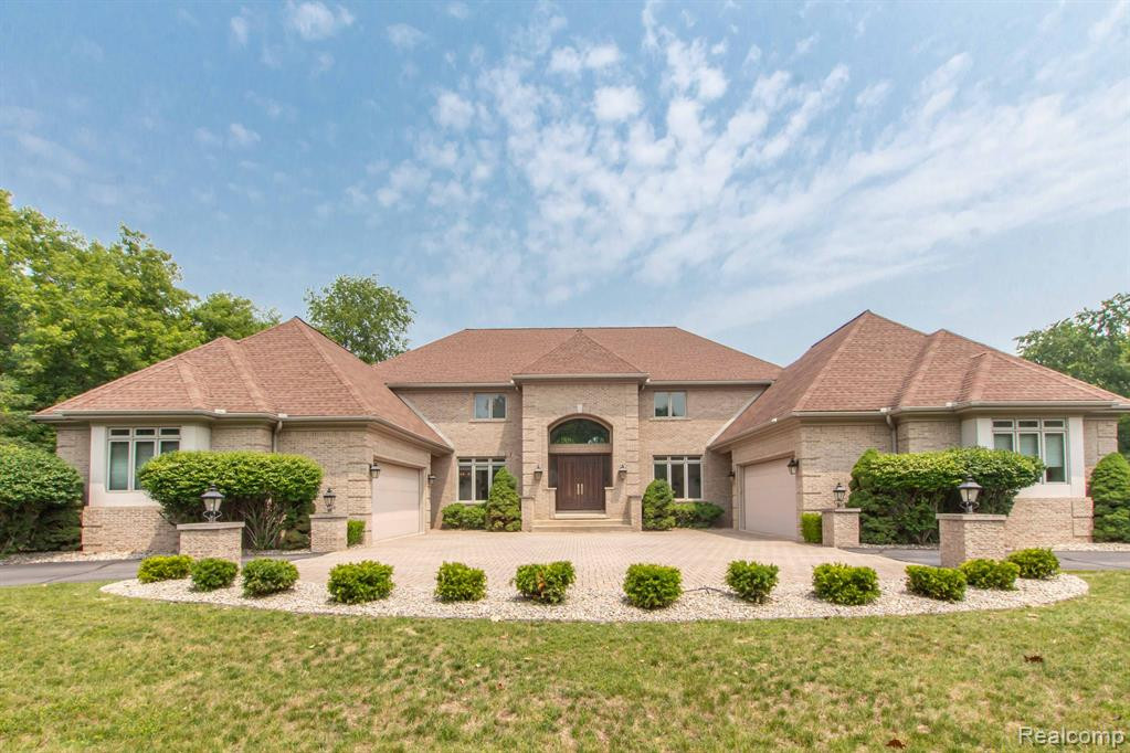 3125 WESTLOCH Circle, Superior, MI 48198 — front exterior