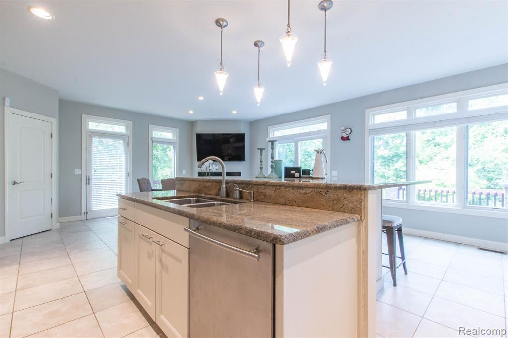 3125 WESTLOCH Circle, Superior, MI 48198 — Photo 22