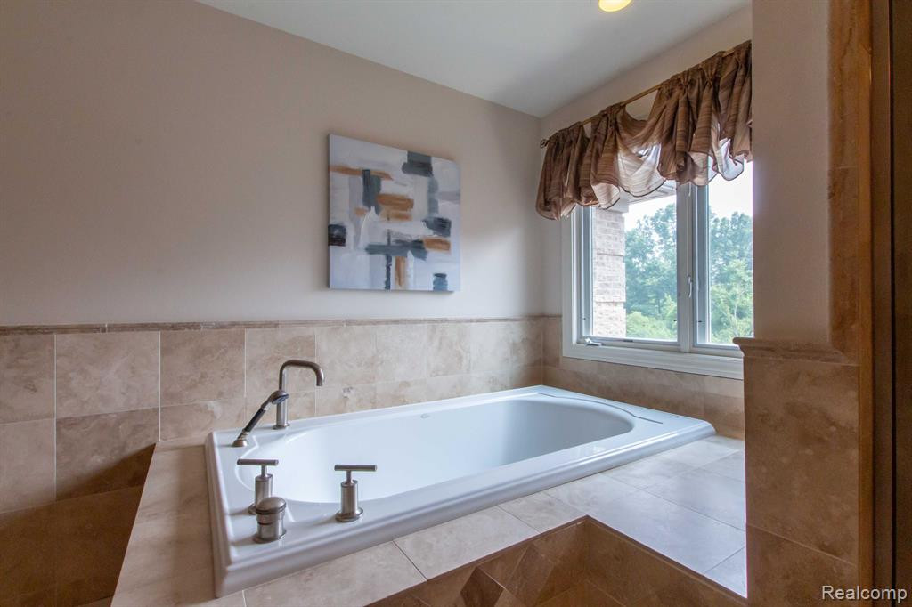 3125 WESTLOCH Circle, Superior, MI 48198 — Photo 41