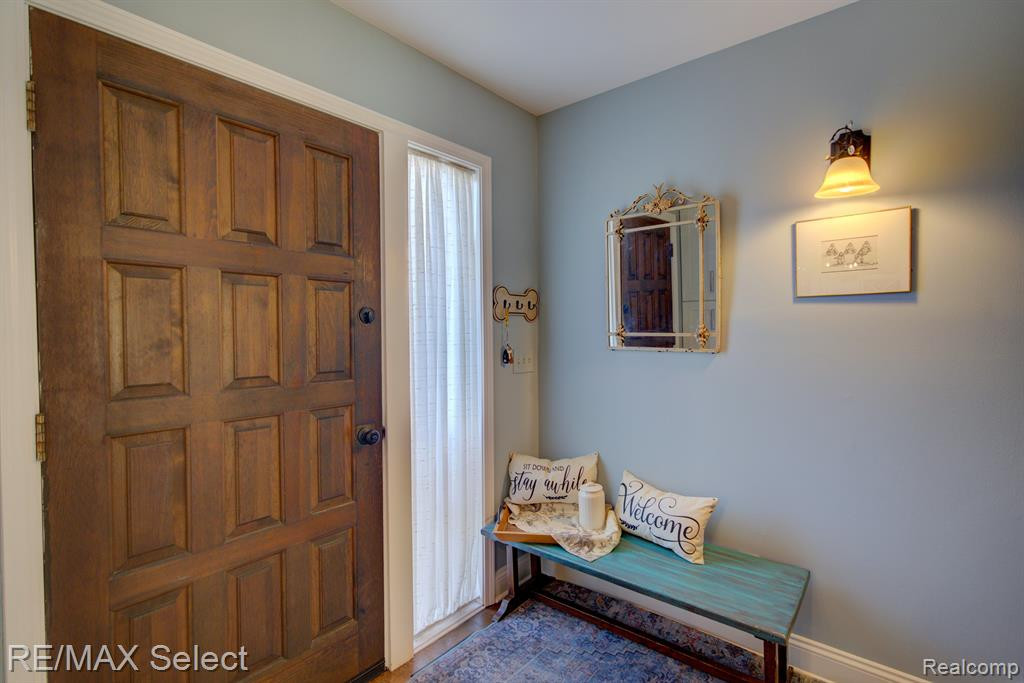 6306 LAURENTIAN Court, Flint, MI 48532 — Photo 9