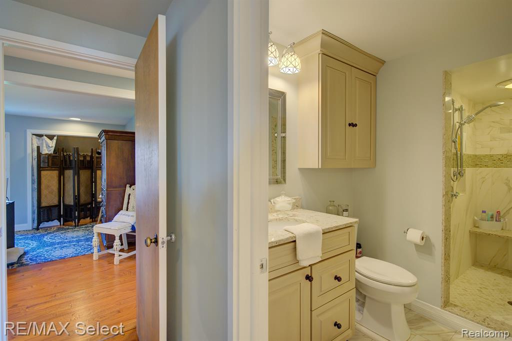 6306 LAURENTIAN Court, Flint, MI 48532 — Photo 27