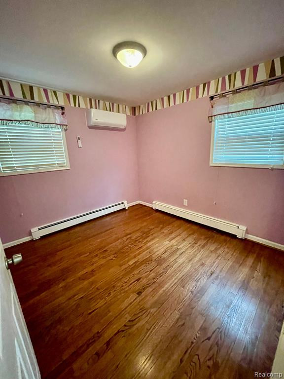 660 ROBINWOOD Drive, Troy, MI 48083 — Photo 7