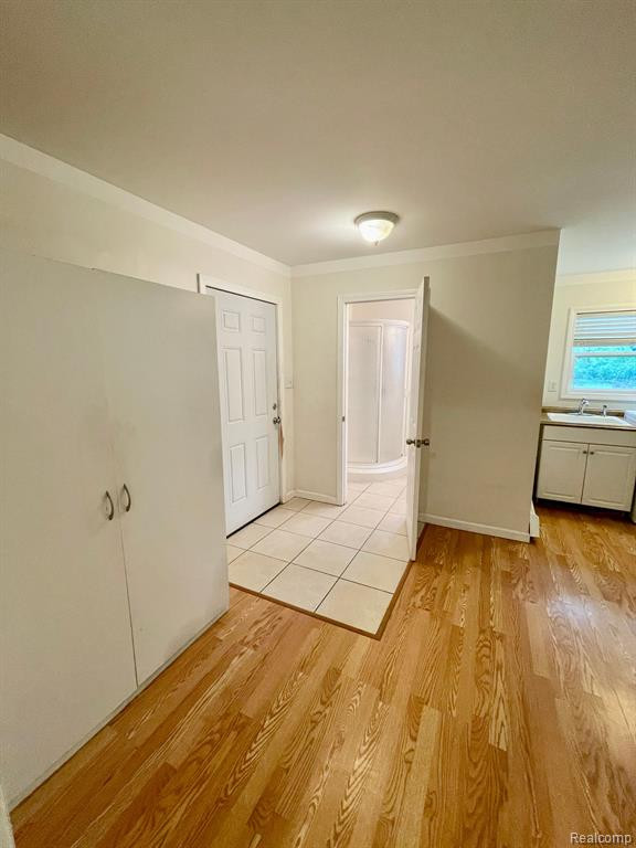 660 ROBINWOOD Drive, Troy, MI 48083 — Photo 11