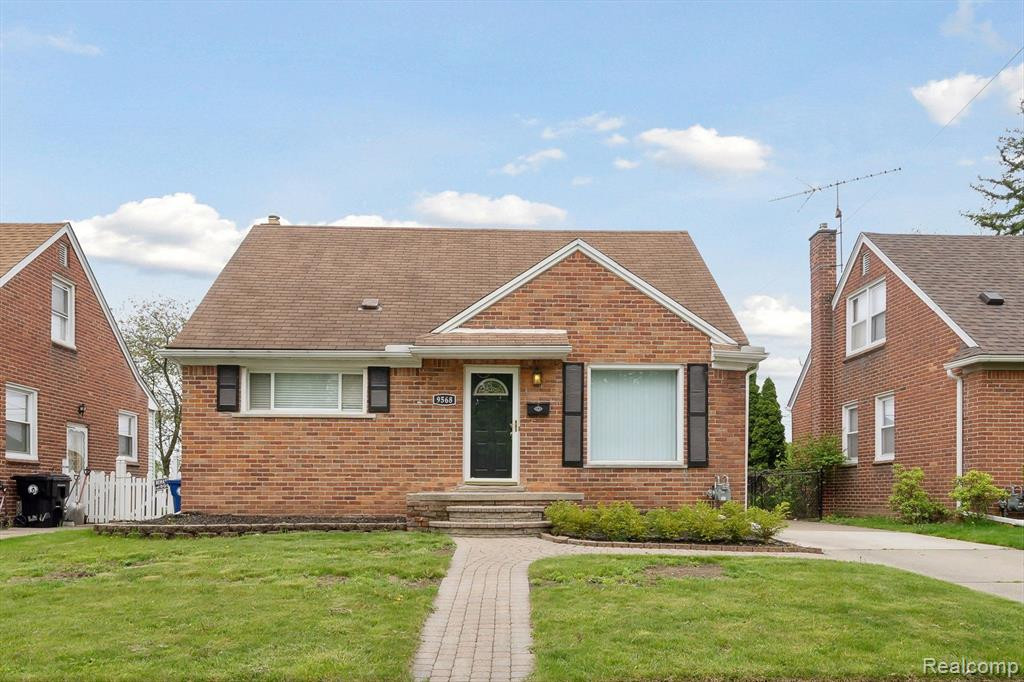 9568 MERCEDES, Redford, MI 48239 — front exterior