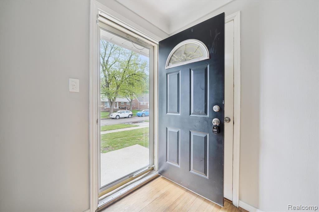 9568 MERCEDES, Redford, MI 48239 — Photo 5
