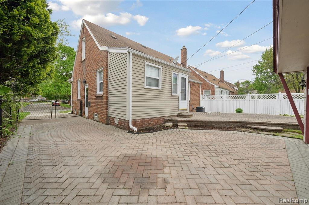 9568 MERCEDES, Redford, MI 48239 — Photo 22