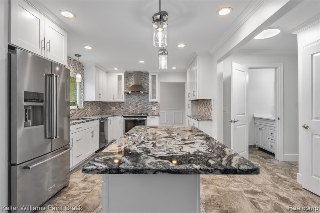 413 DALTON Drive, Rochester Hills, MI 48307 — Photo 7