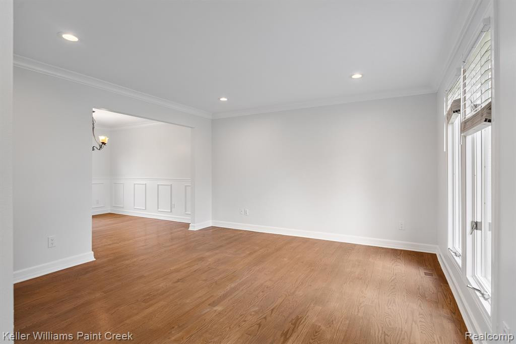 413 DALTON Drive, Rochester Hills, MI 48307 — Photo 10