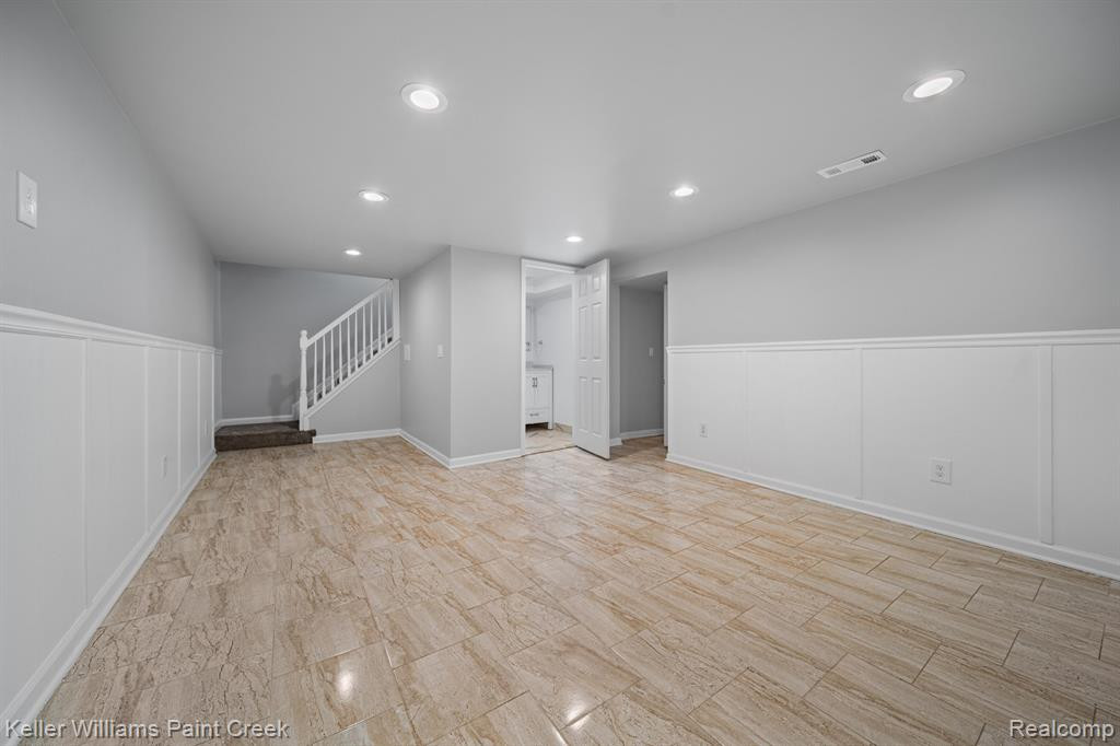 413 DALTON Drive, Rochester Hills, MI 48307 — Photo 19