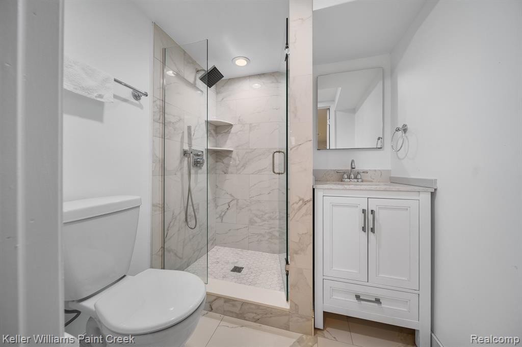 413 DALTON Drive, Rochester Hills, MI 48307 — Photo 20