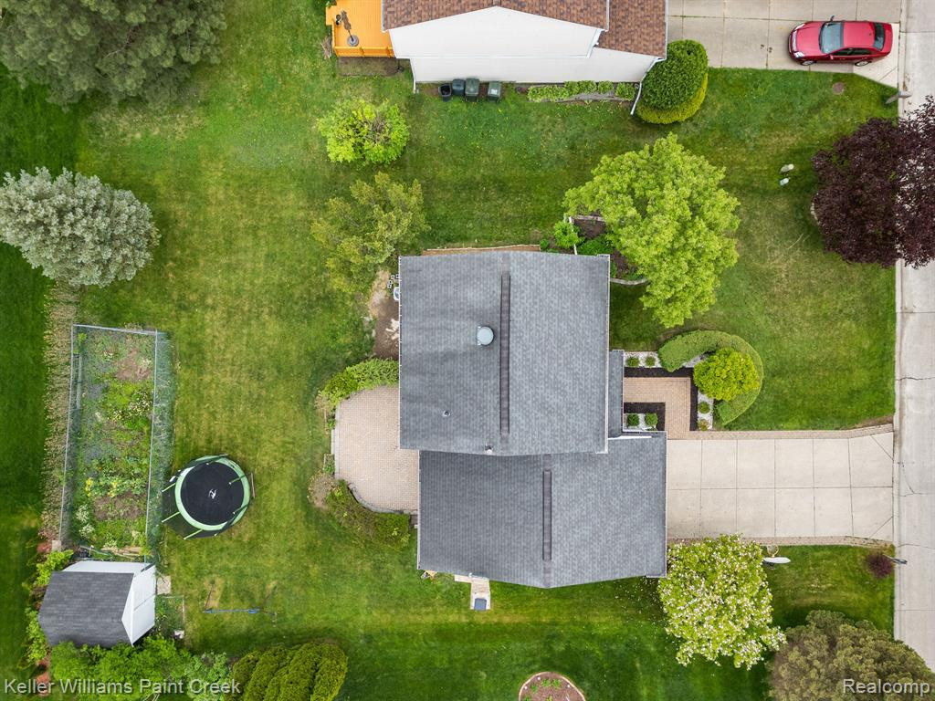 413 DALTON Drive, Rochester Hills, MI 48307 — Photo 32