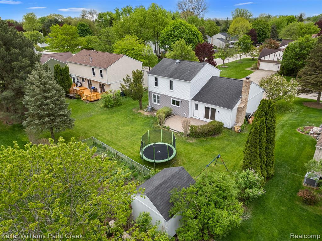 413 DALTON Drive, Rochester Hills, MI 48307 — Photo 35