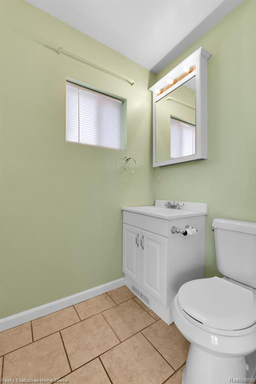 108 S WALKER Street, Capac, MI 48014 — Photo 15