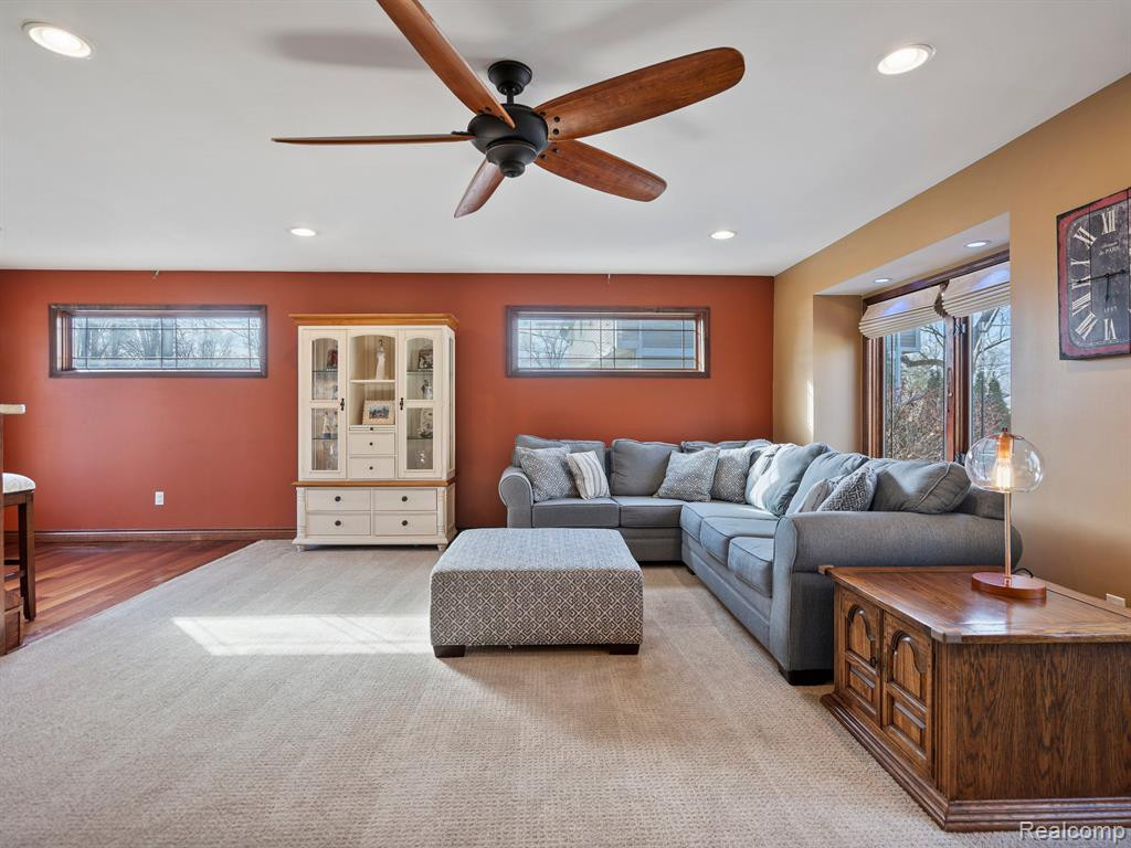 5040 EAGLE Road, White Lake, MI 48383 — Photo 12