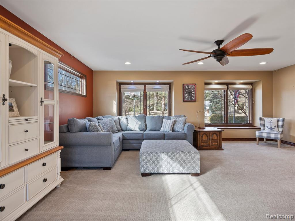 5040 EAGLE Road, White Lake, MI 48383 — Photo 13