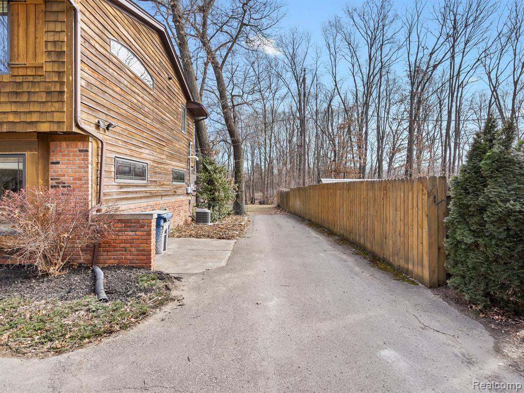 5040 EAGLE Road, White Lake, MI 48383 — Photo 54
