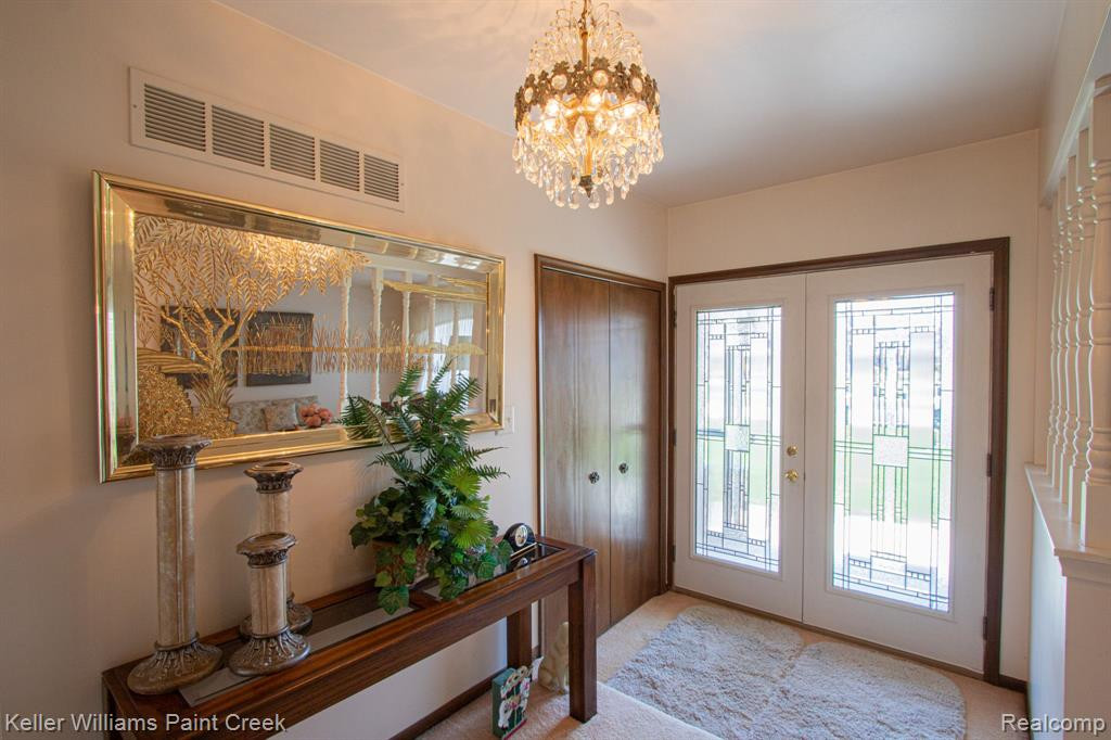 47501 LIBERTY Drive, Shelby Twp, MI 48315 — Photo 4