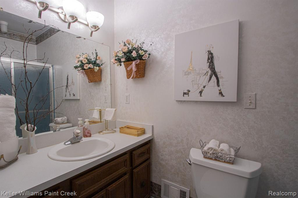 47501 LIBERTY Drive, Shelby Twp, MI 48315 — Photo 18