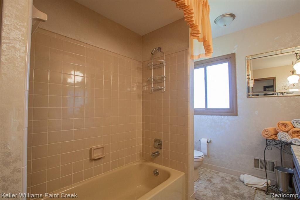 47501 LIBERTY Drive, Shelby Twp, MI 48315 — Photo 20