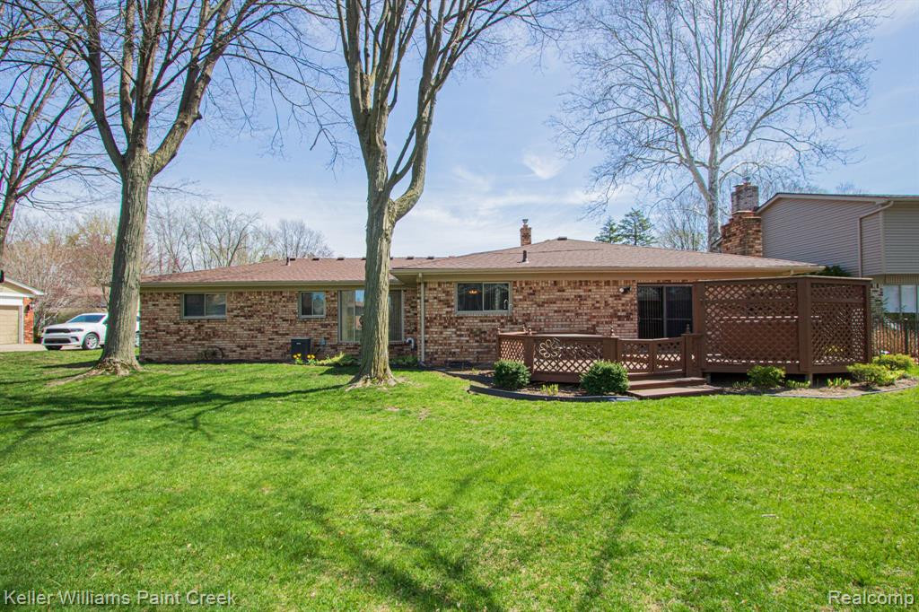 47501 LIBERTY Drive, Shelby Twp, MI 48315 — Photo 32