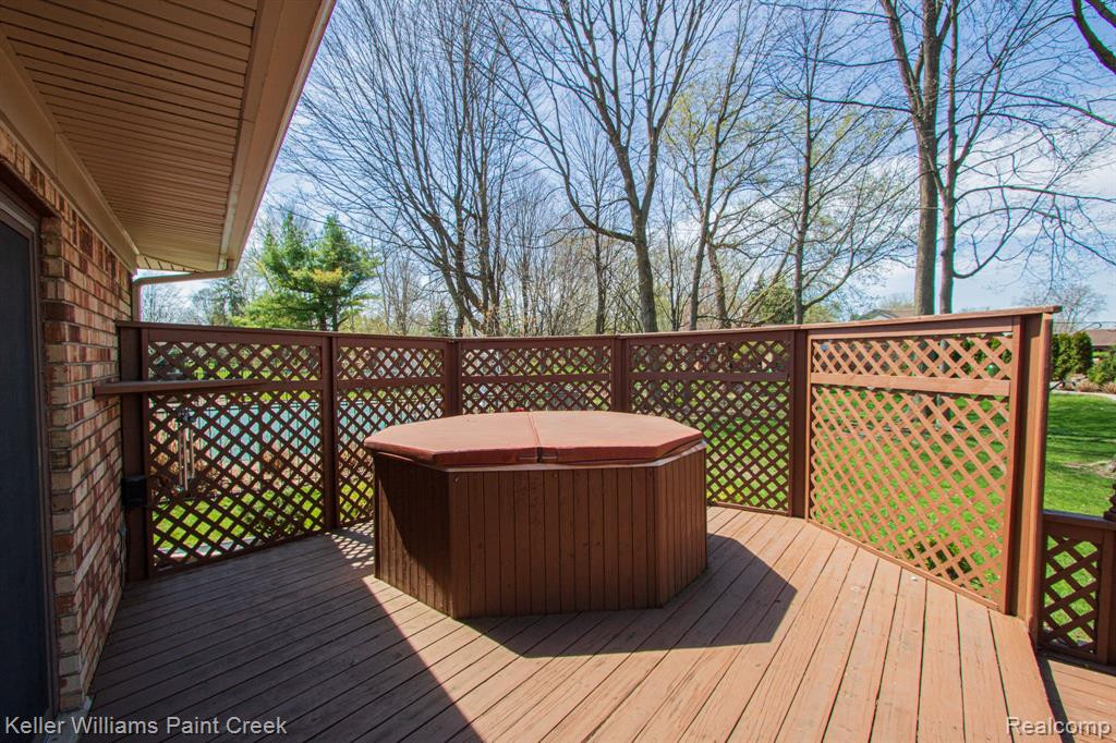 47501 LIBERTY Drive, Shelby Twp, MI 48315 — Photo 35