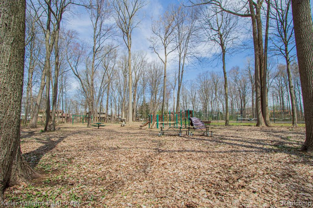 47501 LIBERTY Drive, Shelby Twp, MI 48315 — Photo 46