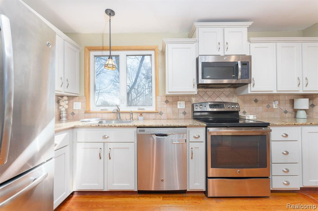 1088 HORTON Street, Northville, MI 48167 — Photo 6