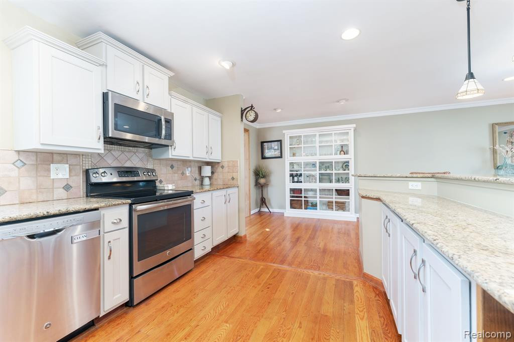 1088 HORTON Street, Northville, MI 48167 — Photo 7