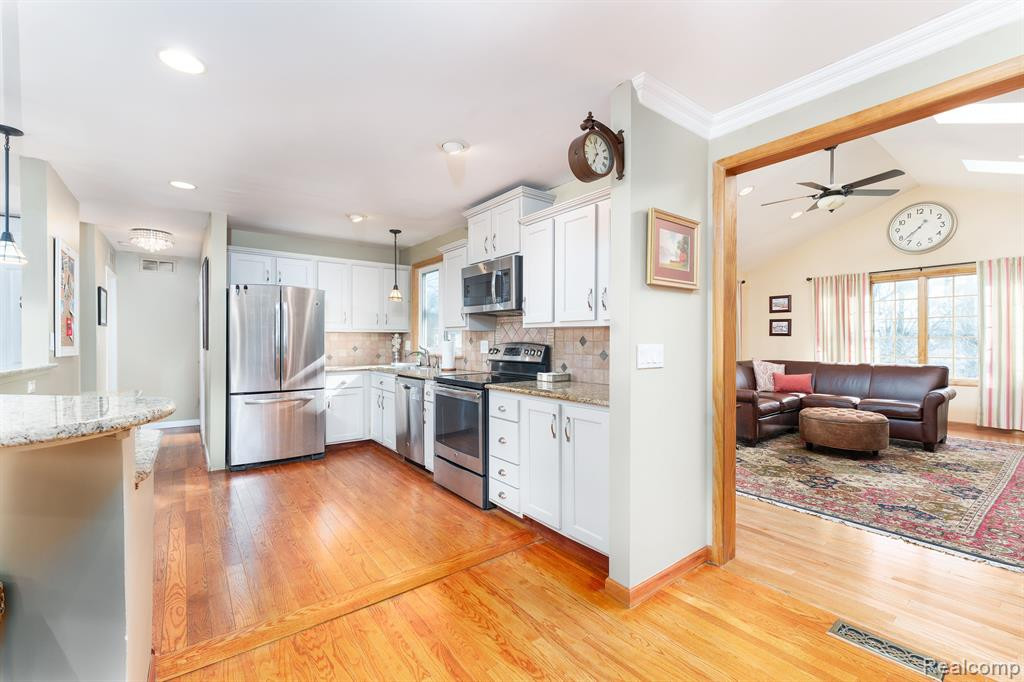 1088 HORTON Street, Northville, MI 48167 — Photo 8